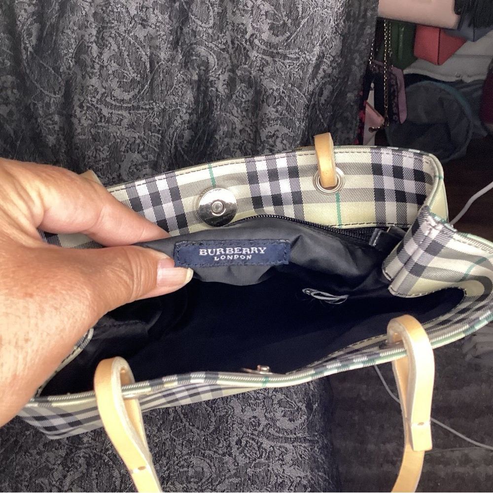 Burberry nova check mini tote in excellent condition - Picture 6 of 6